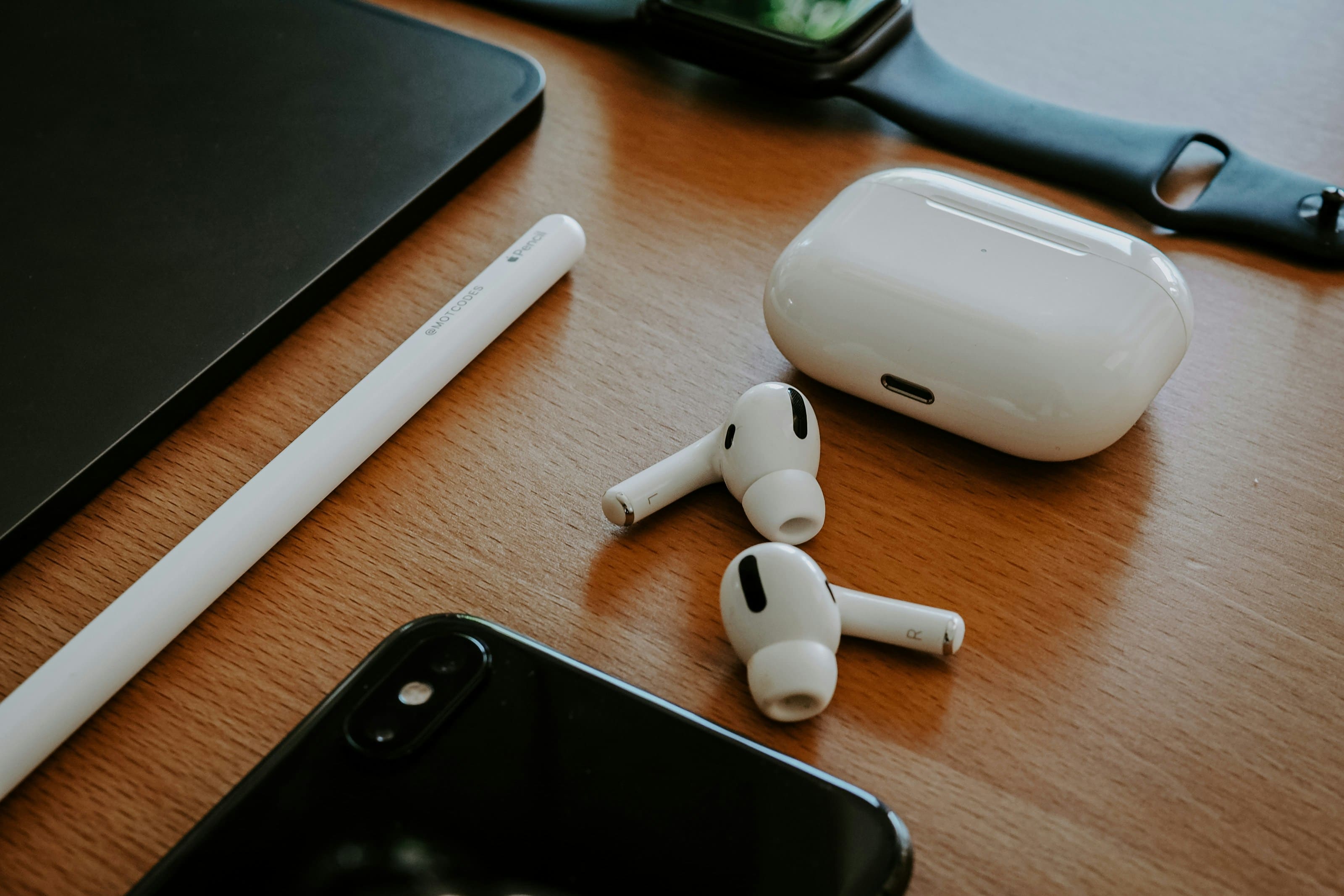 How to Reset AirPods: The Ultimate Guide to Troubleshoot and Refresh - CORECOLOUR