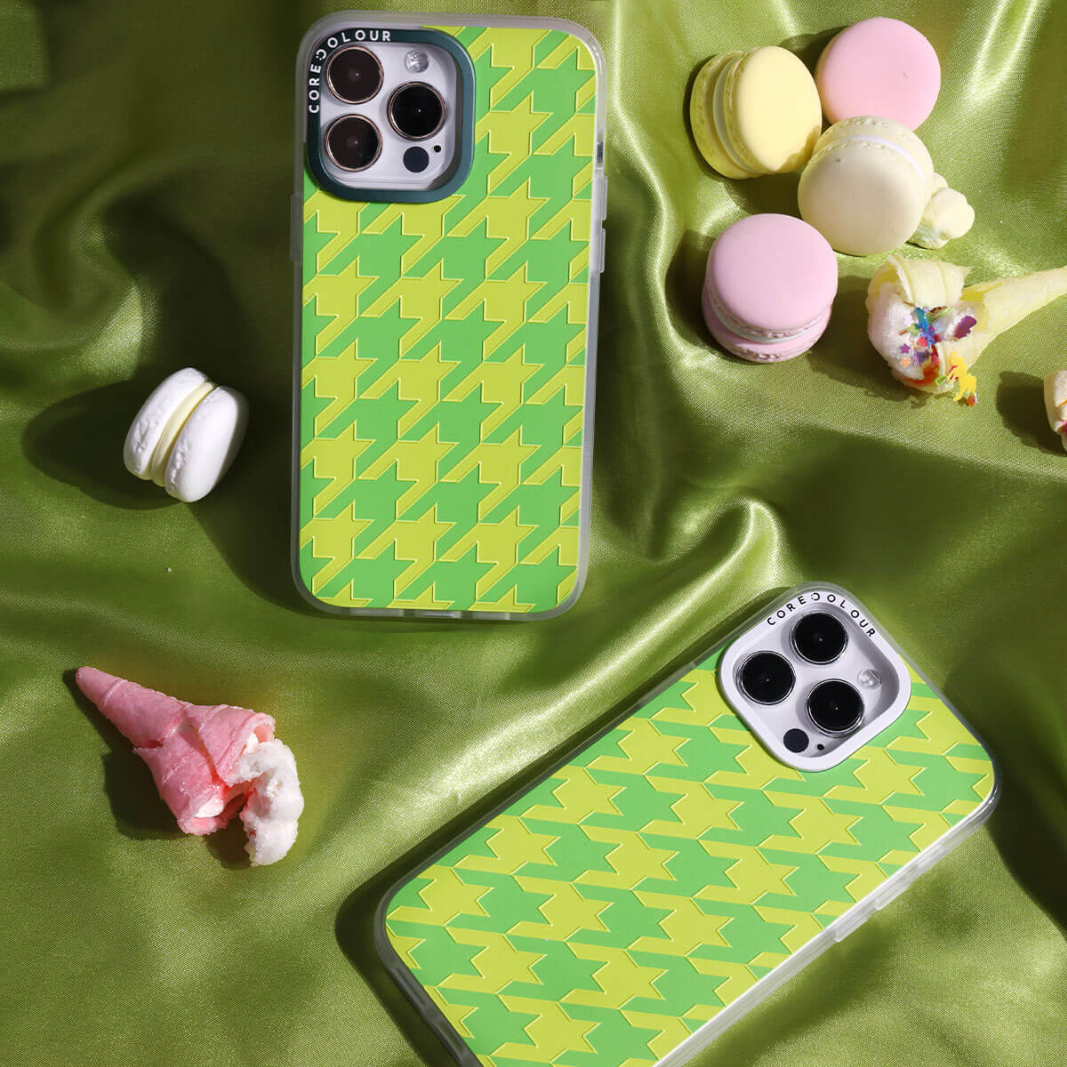 iPhone 14 Pro Max Green Houndstooth Phone Case Magsafe Compatible - CORECOLOUR