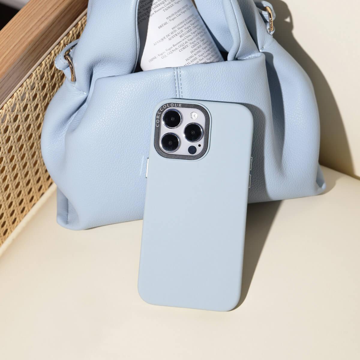 iPhone 13 Blue Beauty Silicone Phone Case - CORECOLOUR